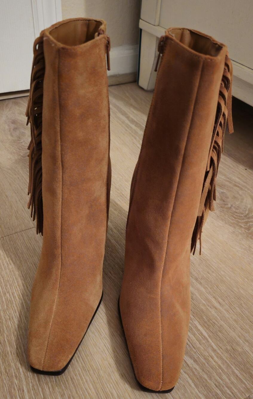 Predictions Leather Suede Square Toe Fringe Ankle Boots 7.5 Camel Color
